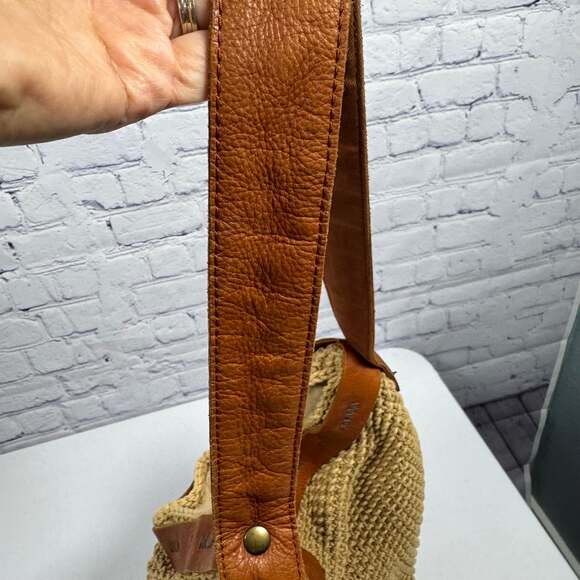 Lucky Brand Woven Jute & Leather Boho Shoulder Bag Purse - Picture 7 of 15